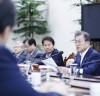 문 대통령 “비핵화 이행 포괄적 조치 속도감 있게 하길 기대”